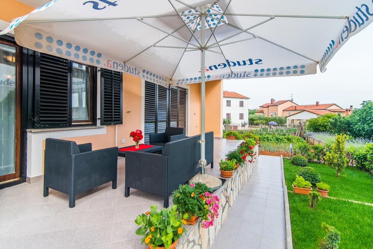 Apartment Stela Poreč Buitenkant foto